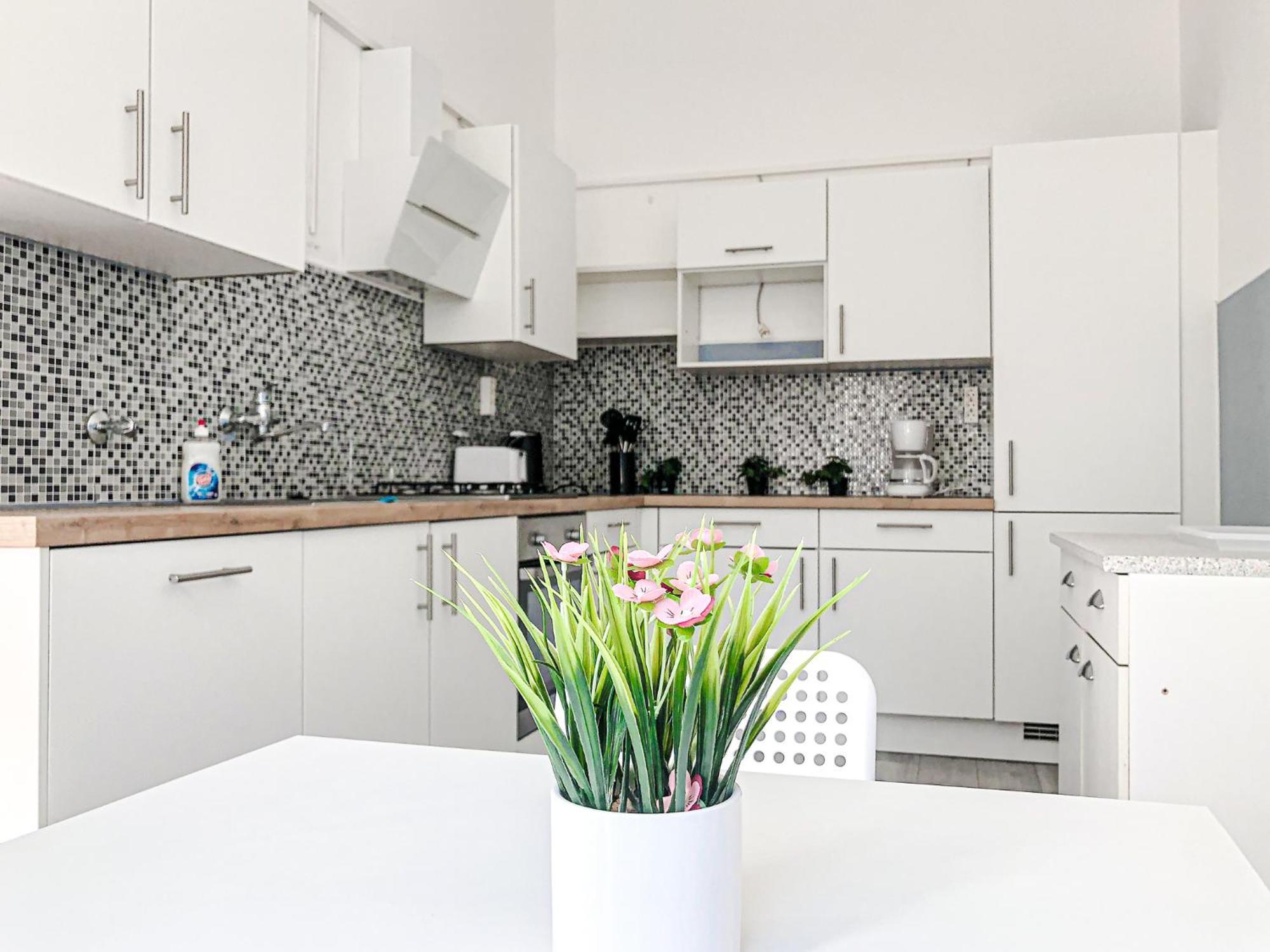 Vibrant 3br Near Akh Hospital - Perfect For Groups * Wien