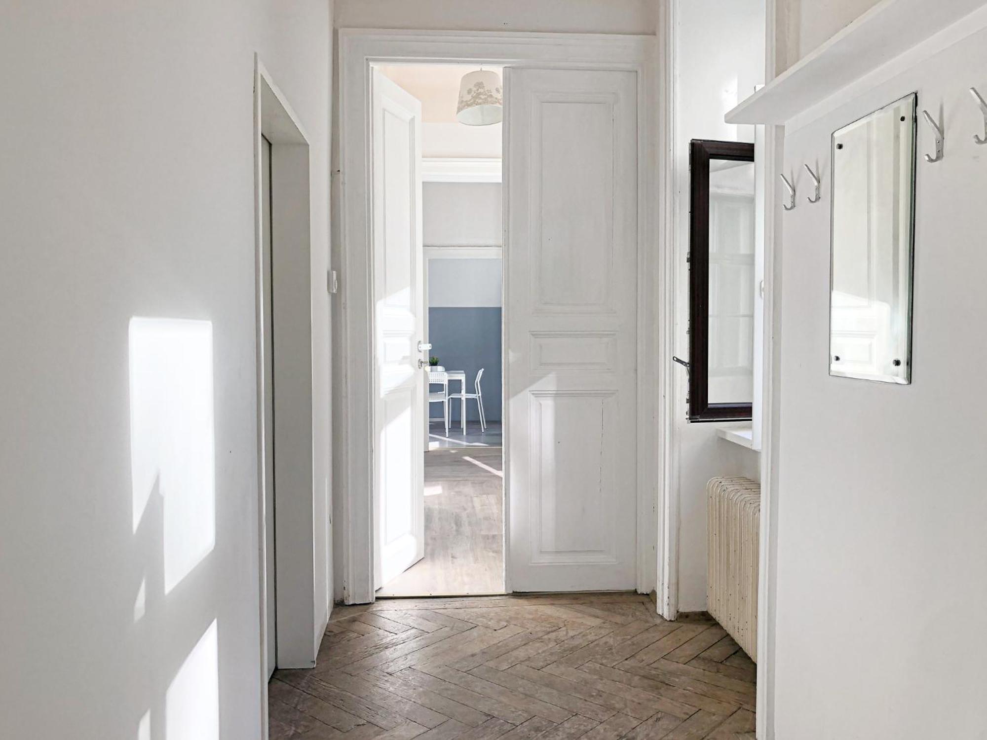 Vibrant 3br Near Akh Hospital - Perfect For Groups Wien